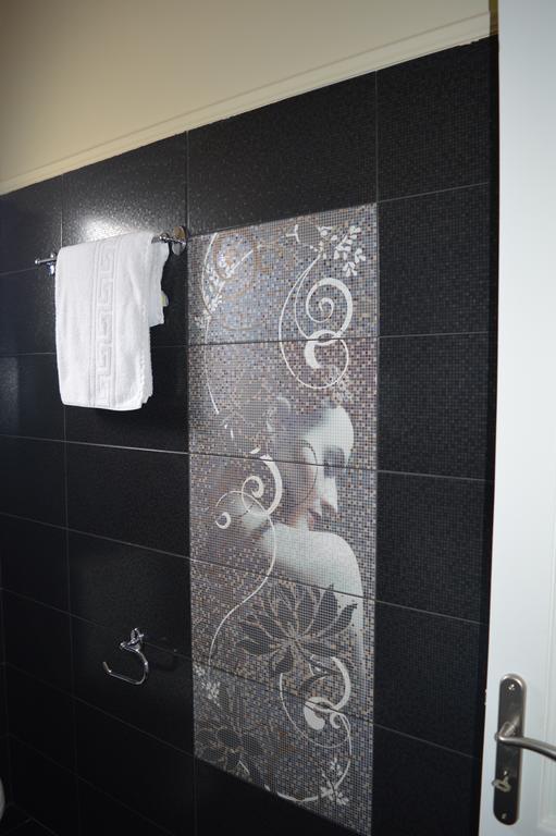 Pesádha Mel'S Apartments מראה חיצוני תמונה